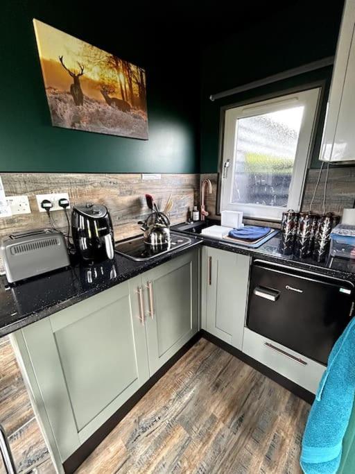 The Potter'S Rest, A Cosy Wee Cabin In The Highlands Watten Екстер'єр фото